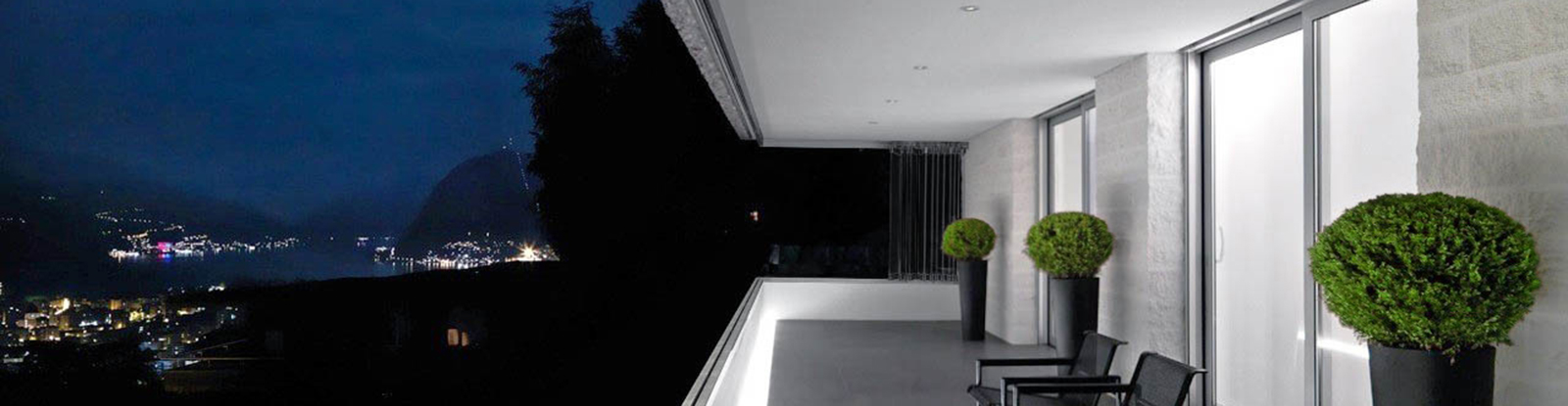 Sliding Screen (Open)