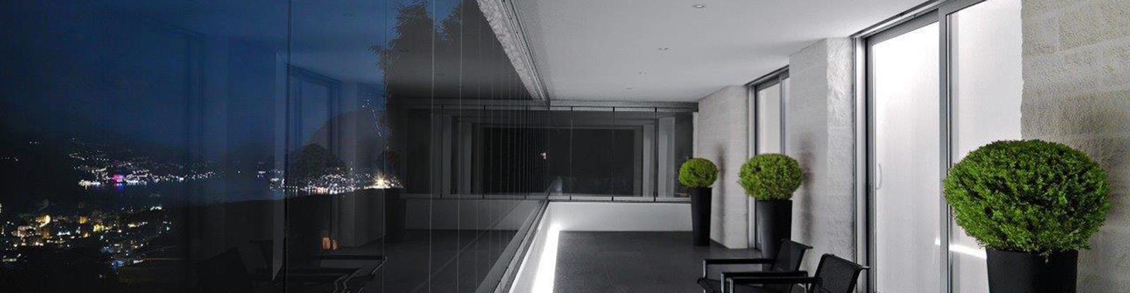 Sliding Screen (Closed)