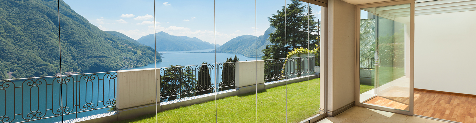 Sliding Screen (Closed)