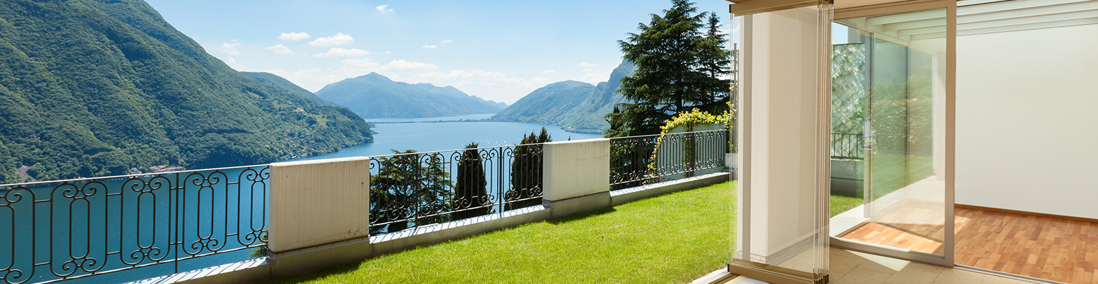 Sliding Screen (Open)