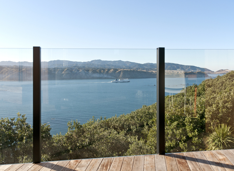 semi frameless glass balustrade