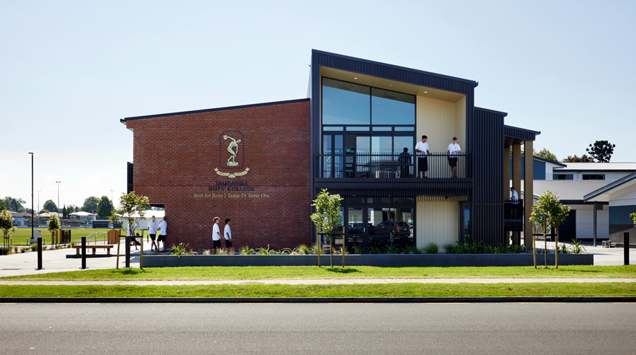 Unex-Custom-Fin-Balustrade-Tauranga-Boys-College