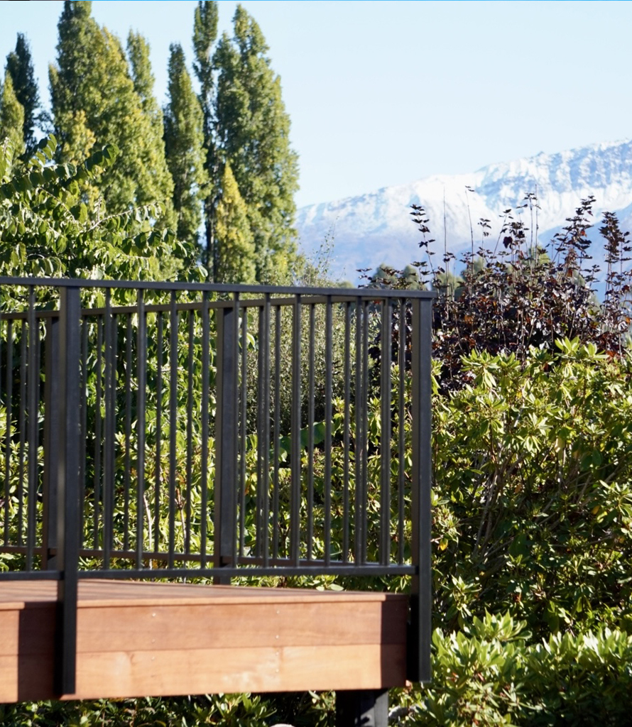 ascot-framed-balustrade-installed-by-Viewtec