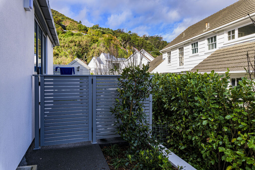Unex Safa Slat Gate Wellington